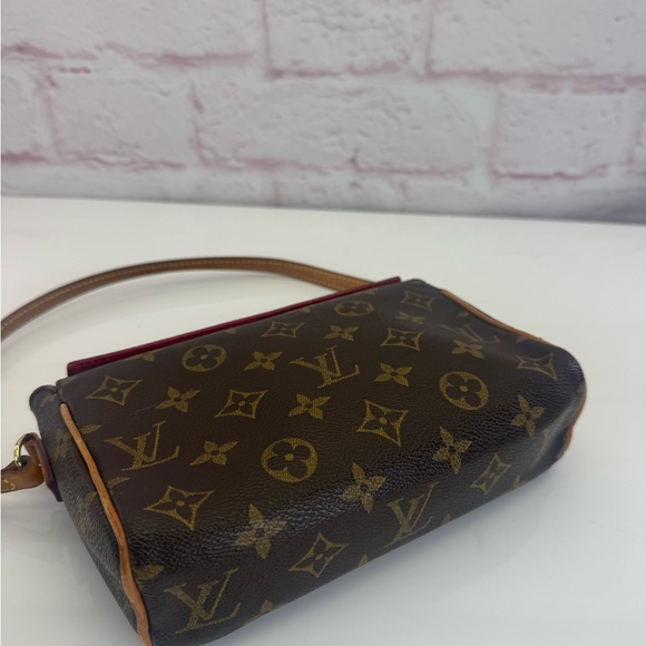 Louis Vuitton Monogram Canvas Recital Bag - Picture 5 of 14